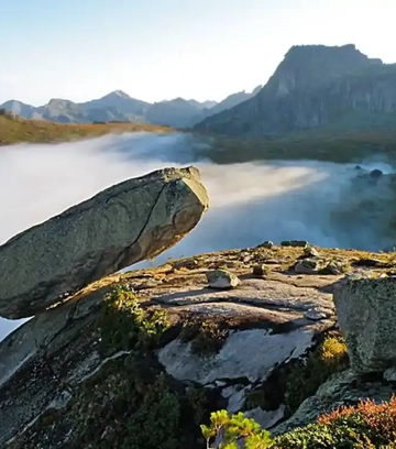 Обложка для места Скала Висячий камень