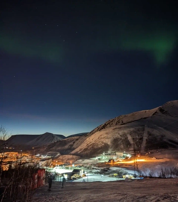 Обложка для места Смотровая площадка у подножия склона Айкуайвенчорр