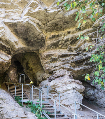 Обложка для места Ахштырская пещера
