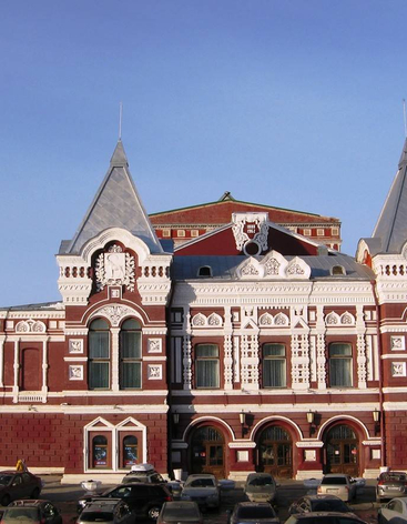 Площадь Чапаева - ожерелье жемчужин архитектуры