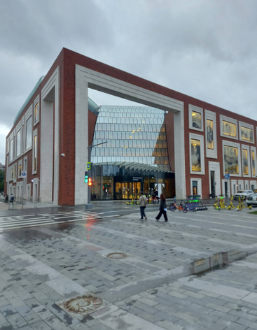 Лаврушинский переулок