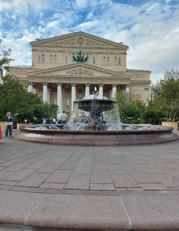 Театральная площадь.