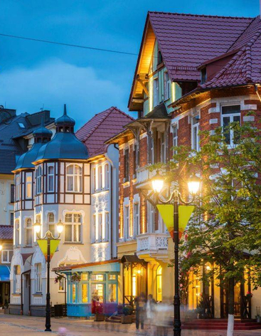 Курортный проспект - бывшее здание почты и аптеки