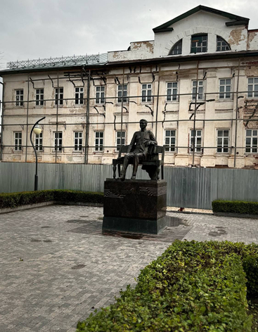 Памятник В.К.Зворыкину