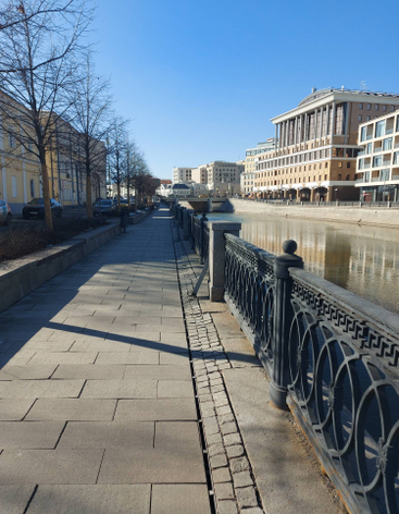 Овчинниковская набережная.