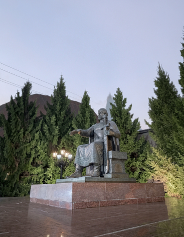 Памятник Юрию Долгорукому