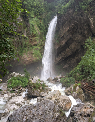 Водопад Пасть Дракона
