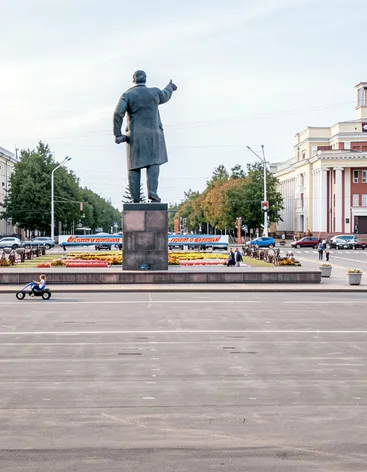 Площадь Советов