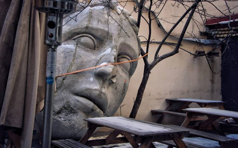 За угол от Невского проспекта. Петербургские проходные дворы