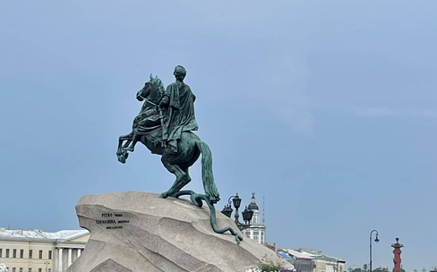 Созвездие парадных площадей