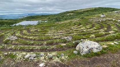 Тайны северных лабиринтов