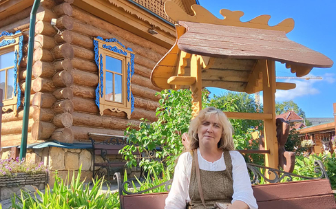 Традиционное чаепитие в деревенской избе под Суздалем