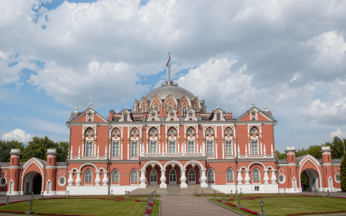 Петровский парк. Искусство и наука, спорт и праздники «Московского Версаля»