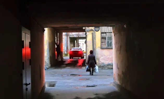 Обратная сторона Петербурга