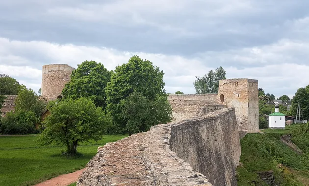 Изборск без тоски. Живая экскурсия в мини-группе