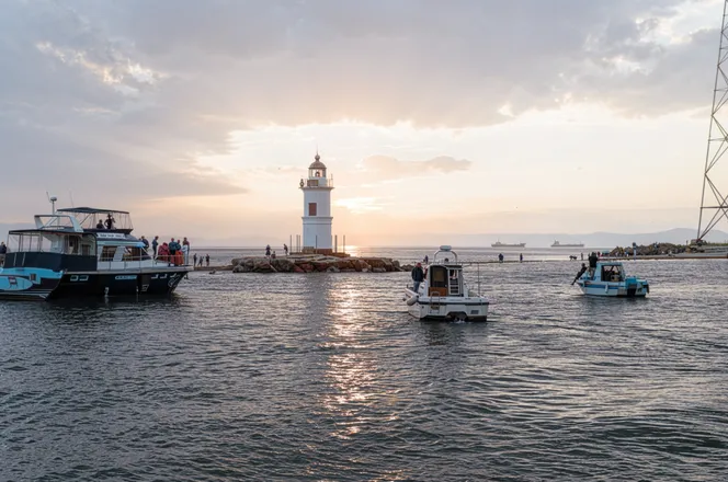 Вечерняя морская прогулка на катере «Огни и Мосты Владивостока»
