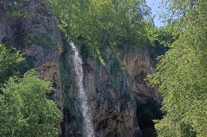 Медовые водопады и гора Кольцо: два чуда Кавказа за один день!