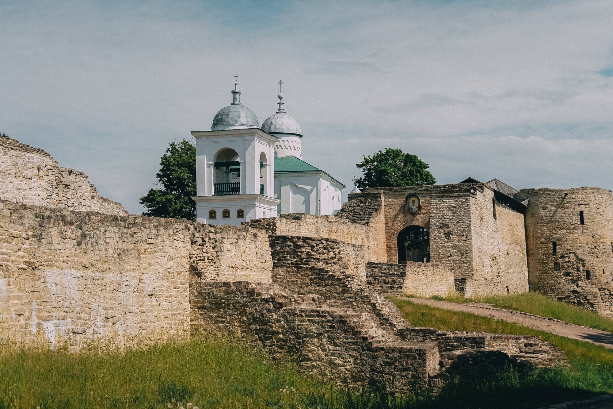 Обложка места Музей-заповедник «Изборск»