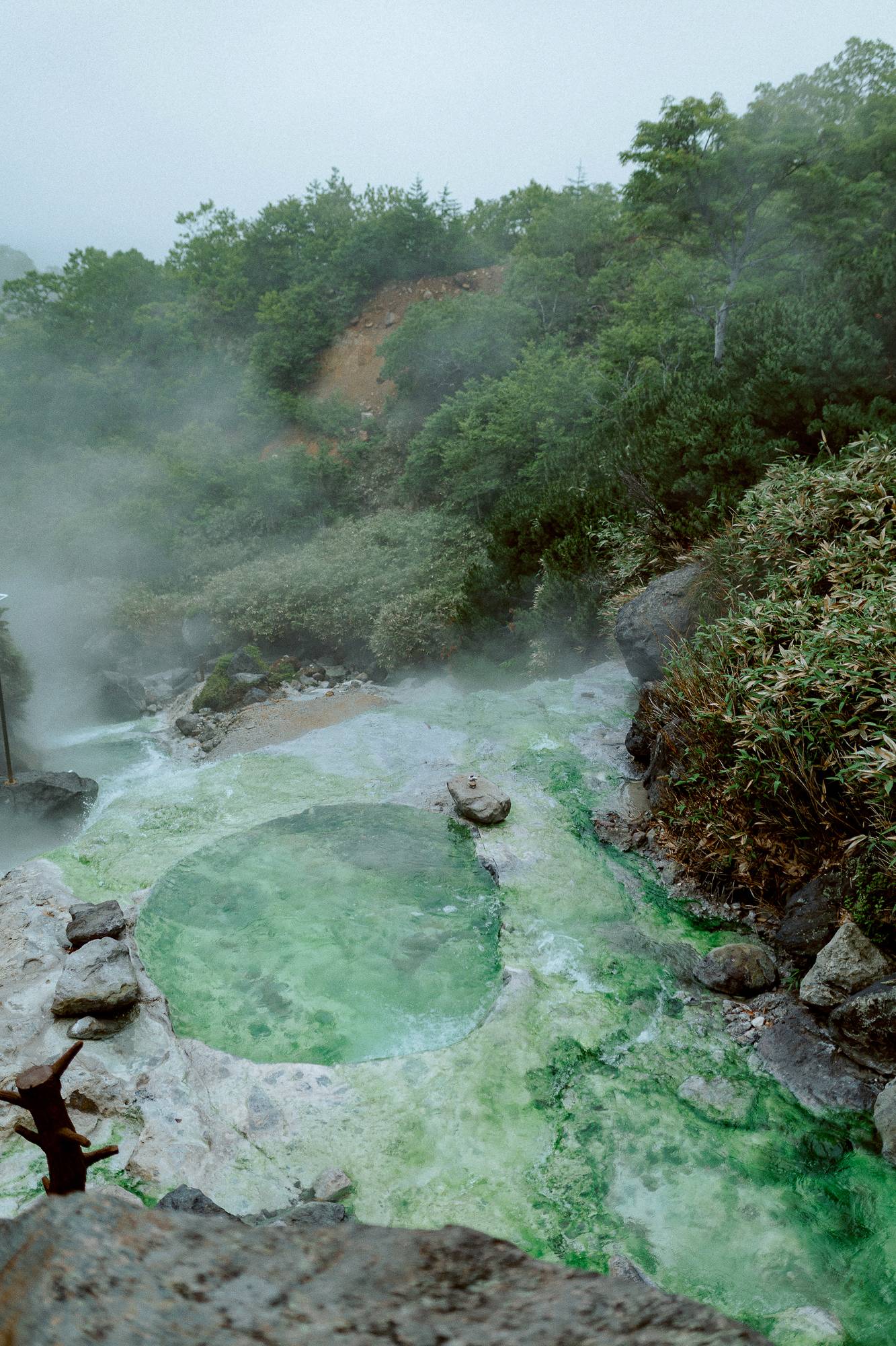 Обложка места Озера Кипящее и Горячее
