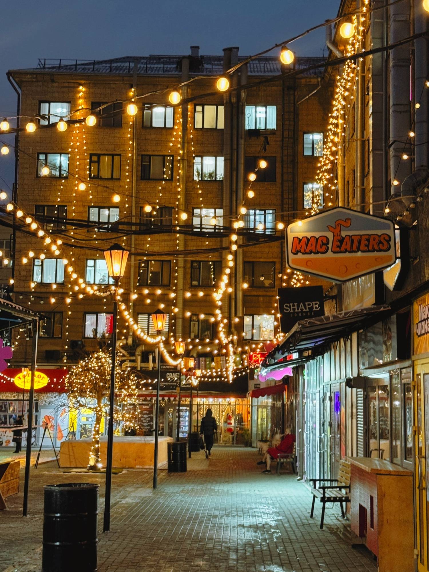 Обложка места Ресторанный дворик