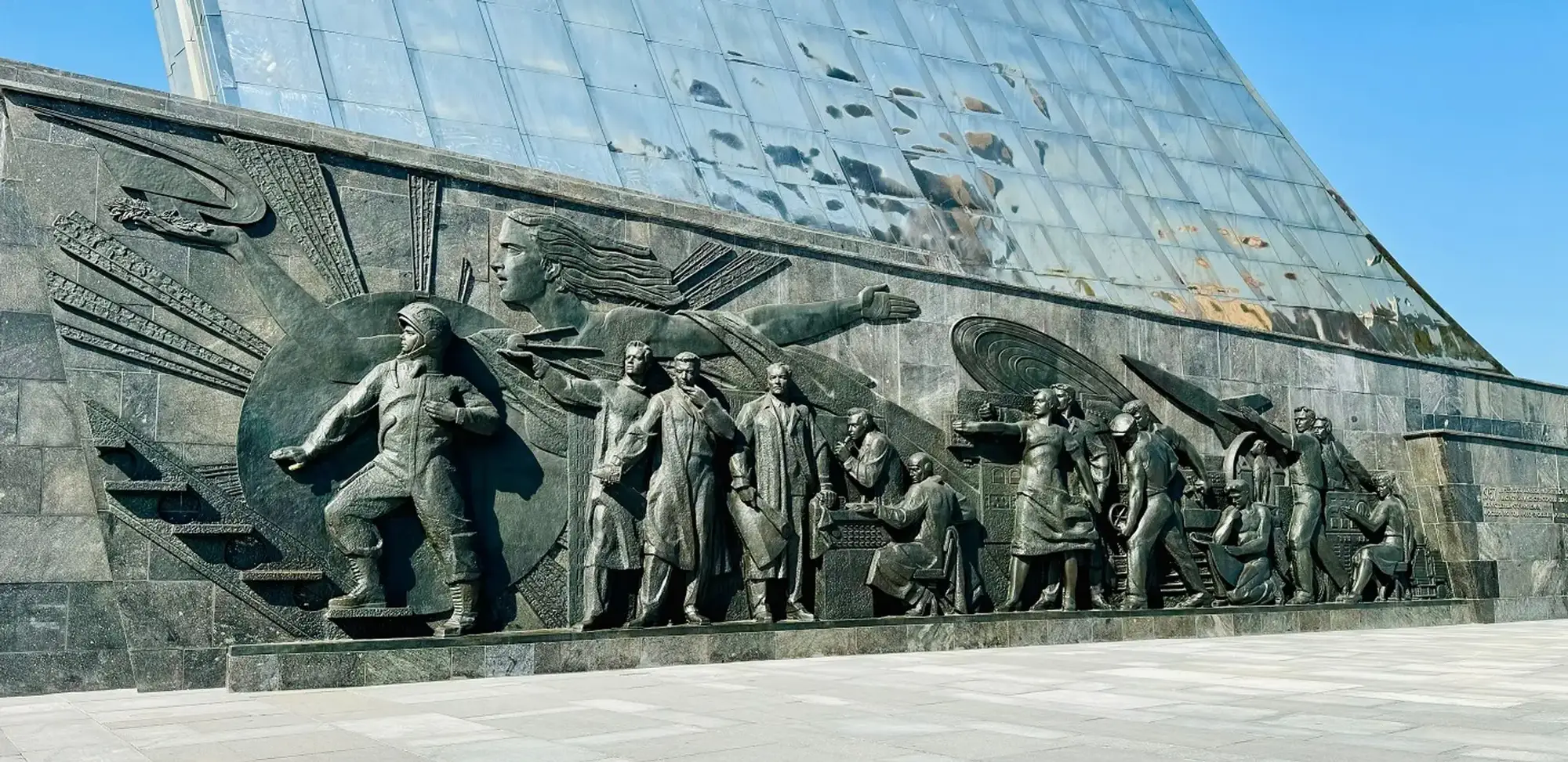 Обложка места Монумент «Покорителям космоса»