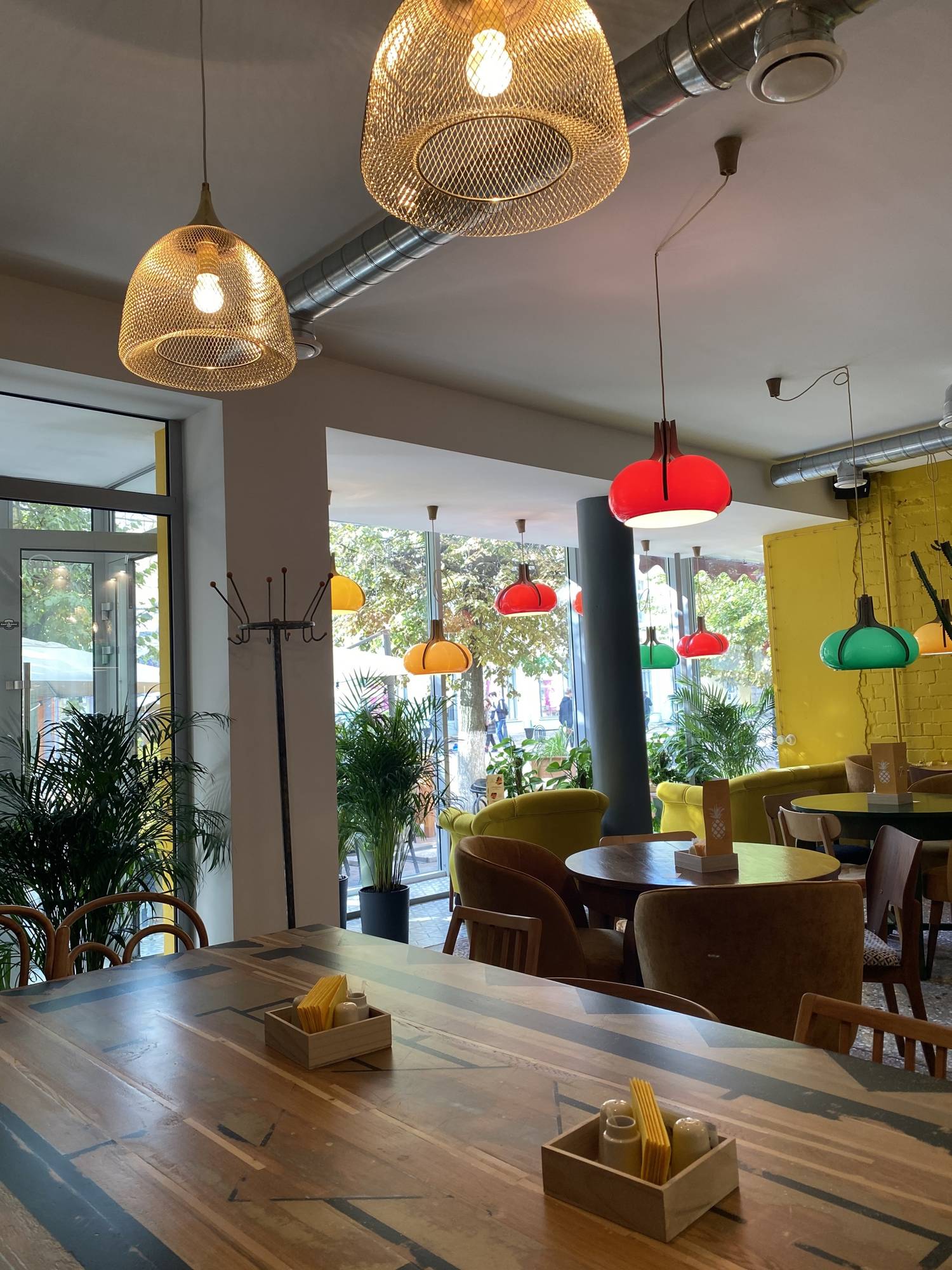 Обложка места Ресторан YELLOW Kitchen&Bar