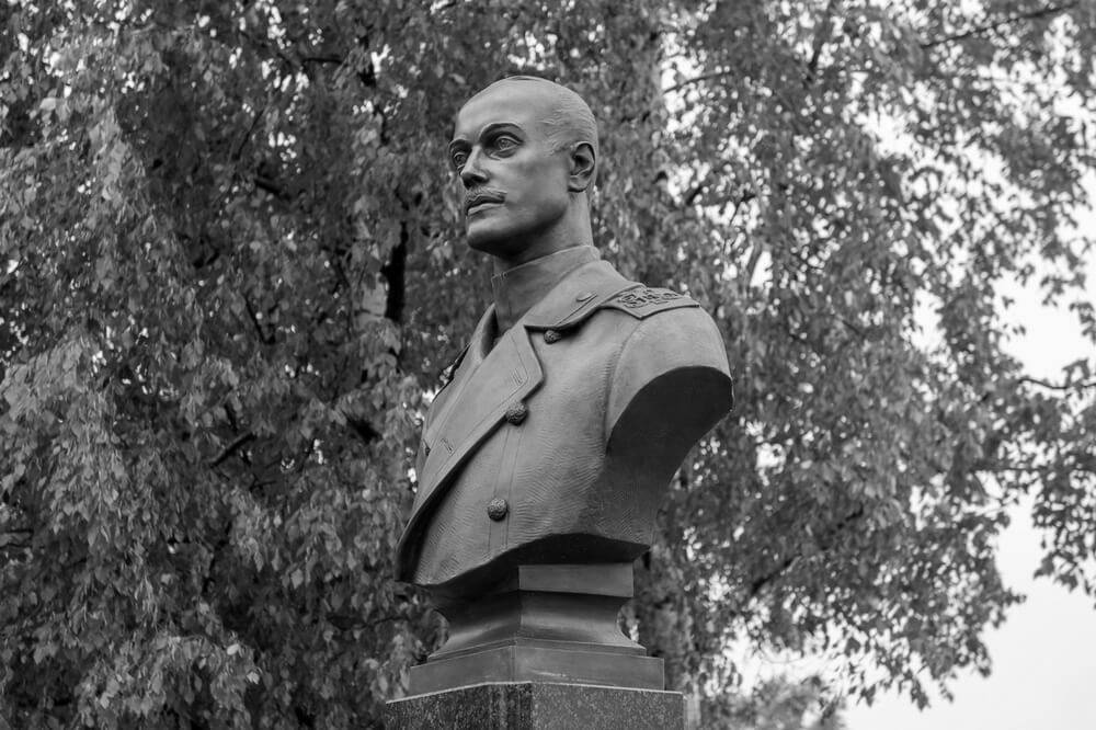 Обложка места Памятник Великому Князю Михаилу Александровичу