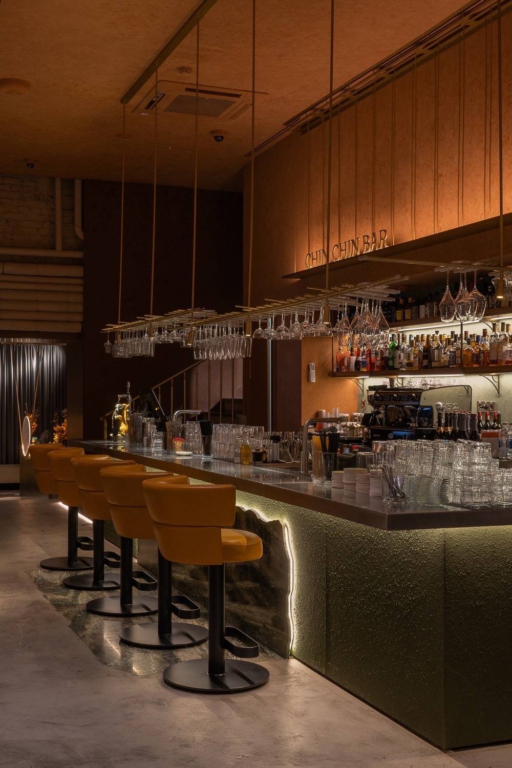 Обложка места Chin Chin