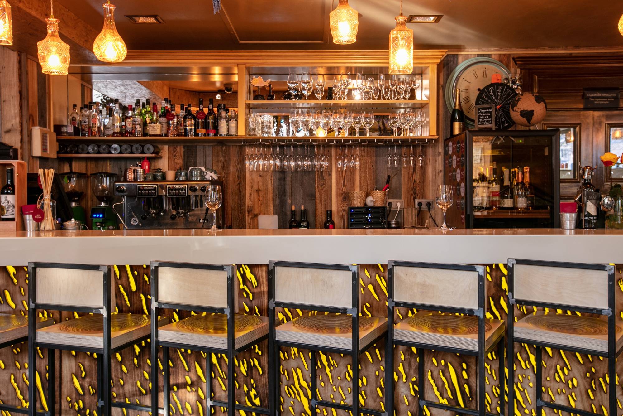 Обложка места Винный базар