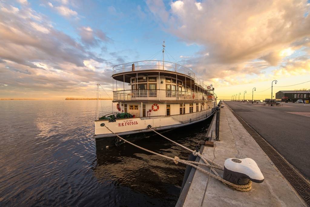 Обложка места Пароход-колесник «Н.В. Гоголь»