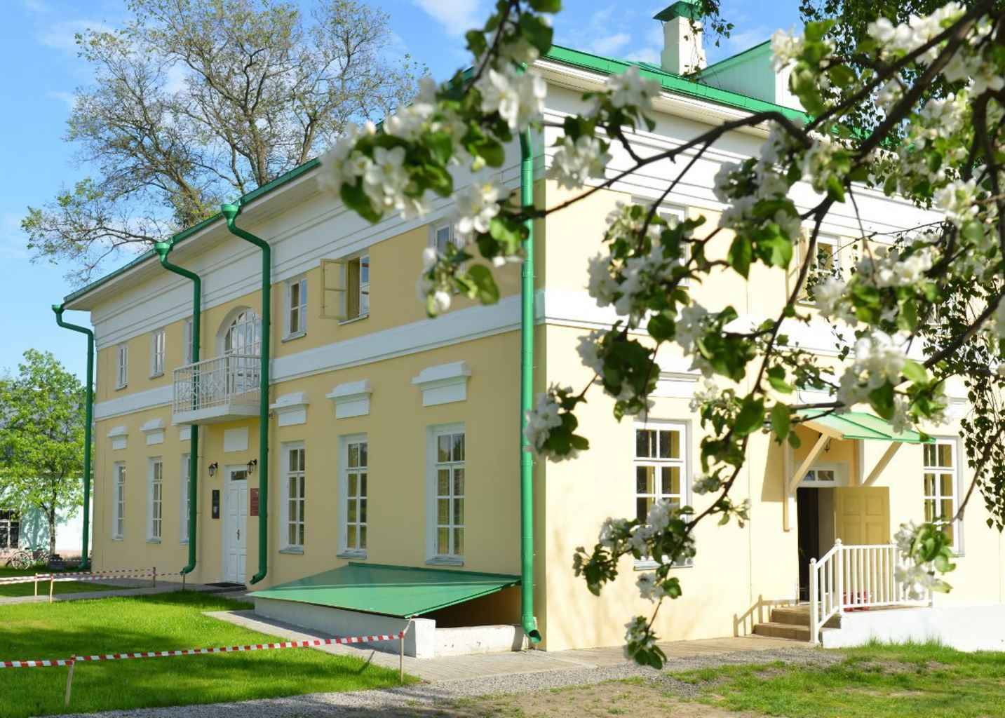 Обложка места Музей «Усадьба А.А. Фета»