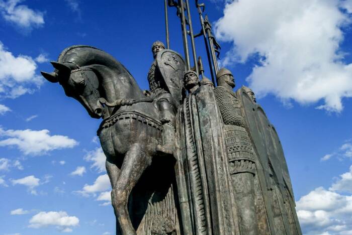 Обложка места Монумент «Ледовое побоище»