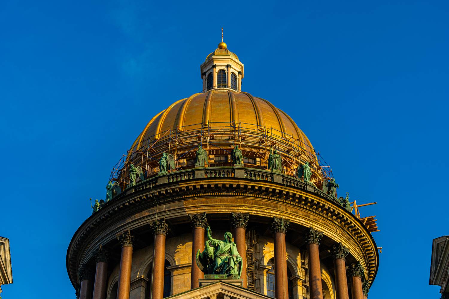 Обложка места Колоннада Исаакиевского собора