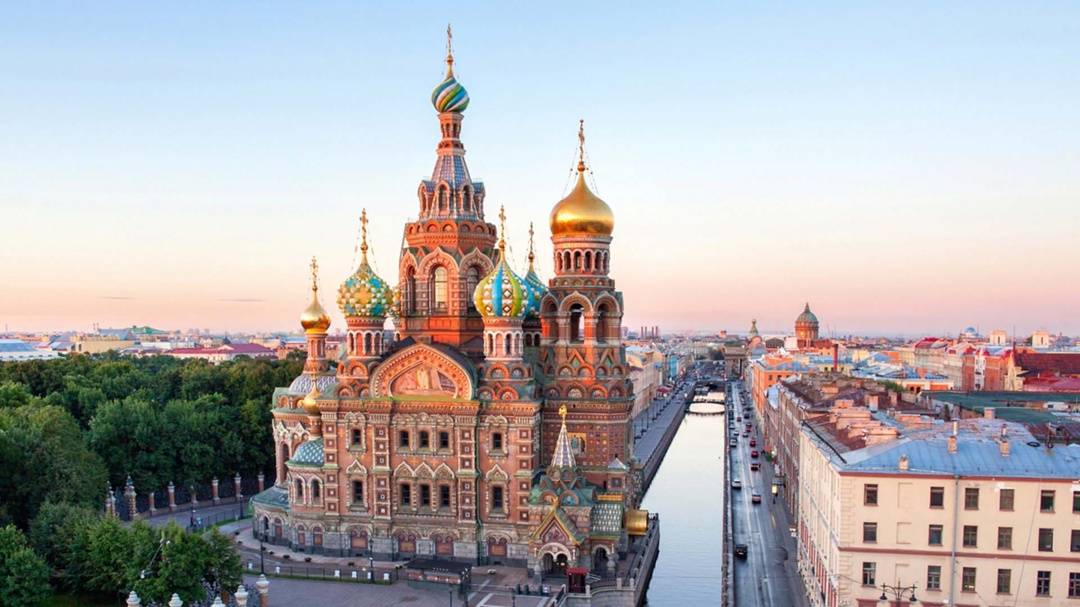 На машине времени по Северной столице