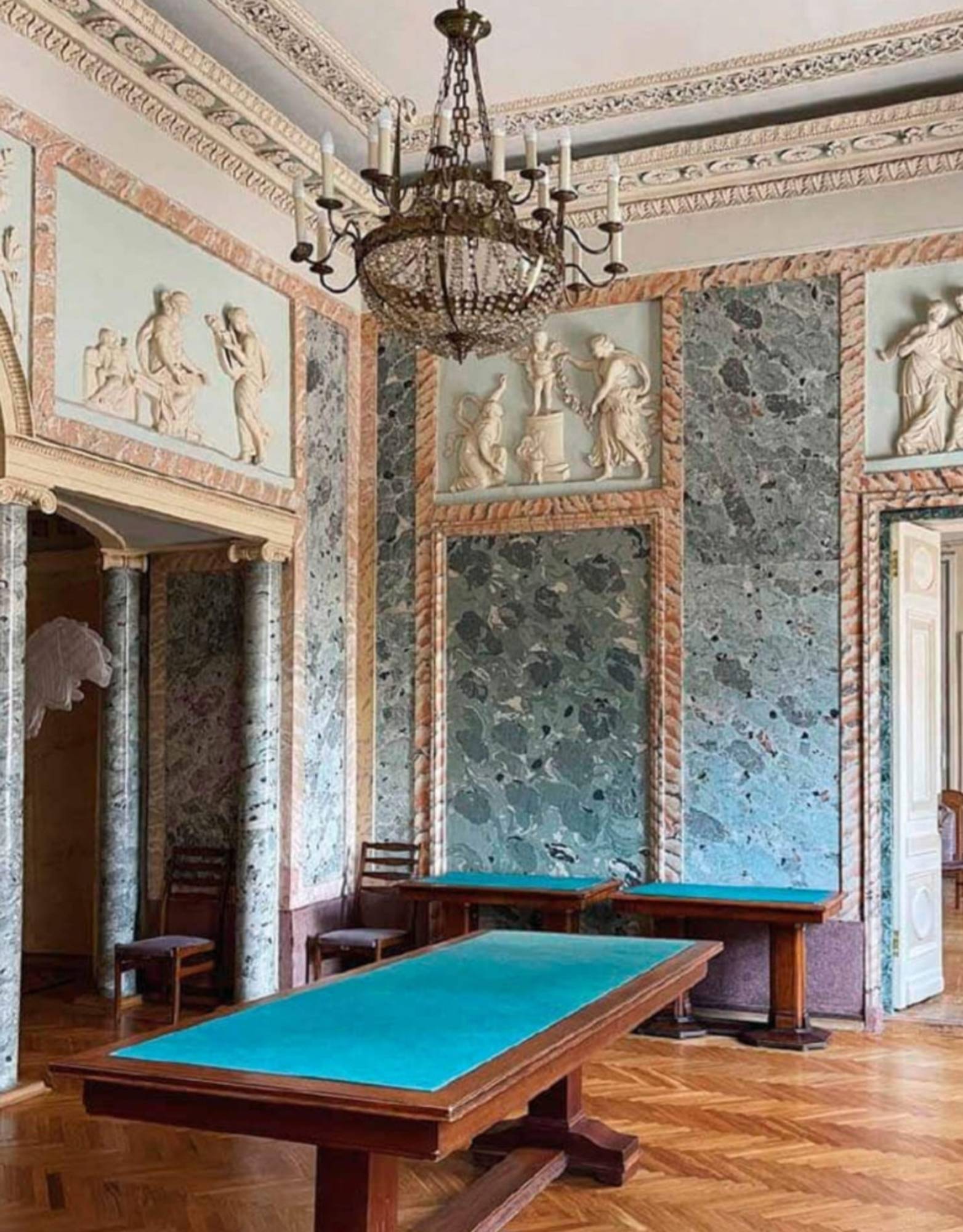 Обложка места Особняк Лобковой