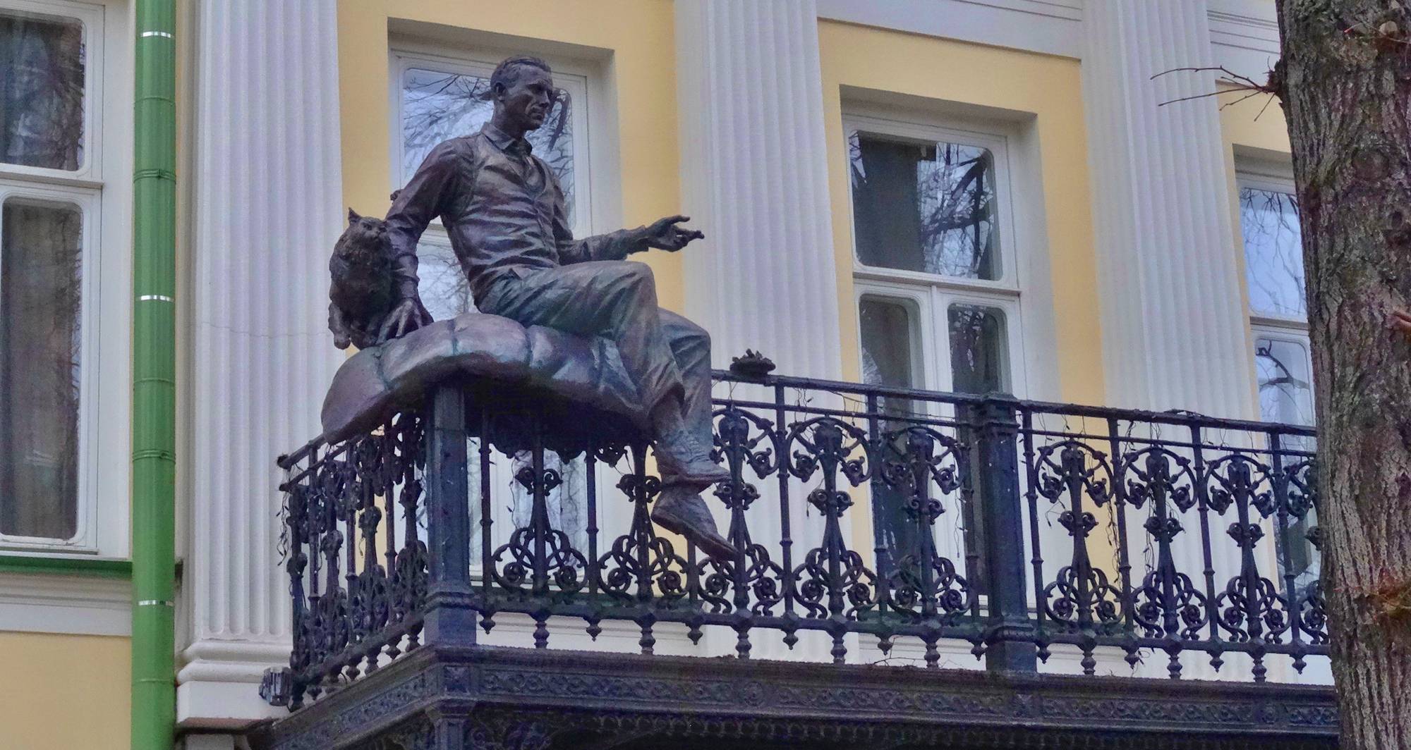 Неизвестный Булгаков. Жилплощадь и жёны