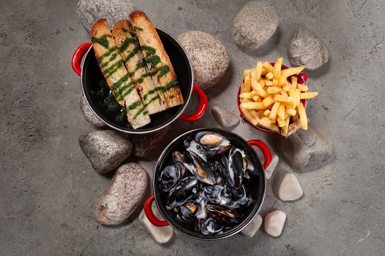 Обложка места Мидийное место (Приморская,17)