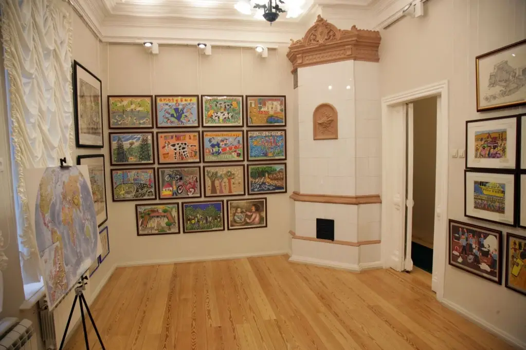 Обложка места Детская картинная галерея