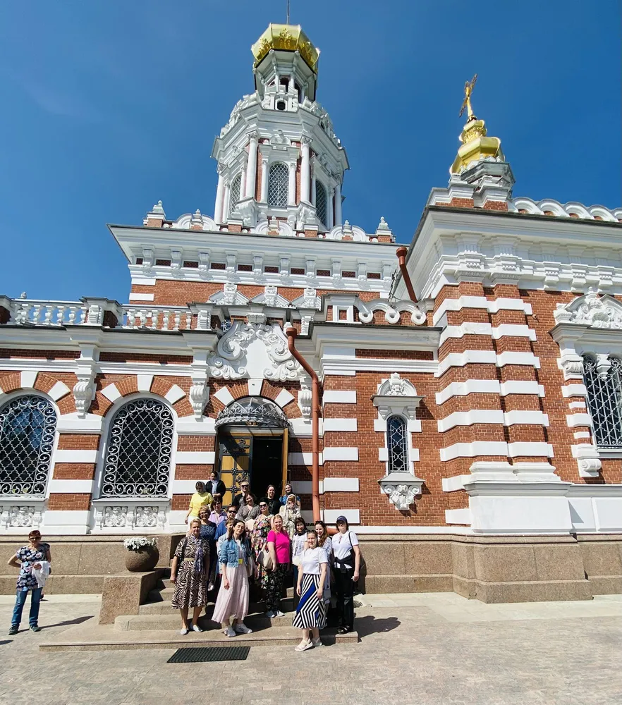 Экскурсия К святой Ксении Петербургской с посещением Смоленского кладбища