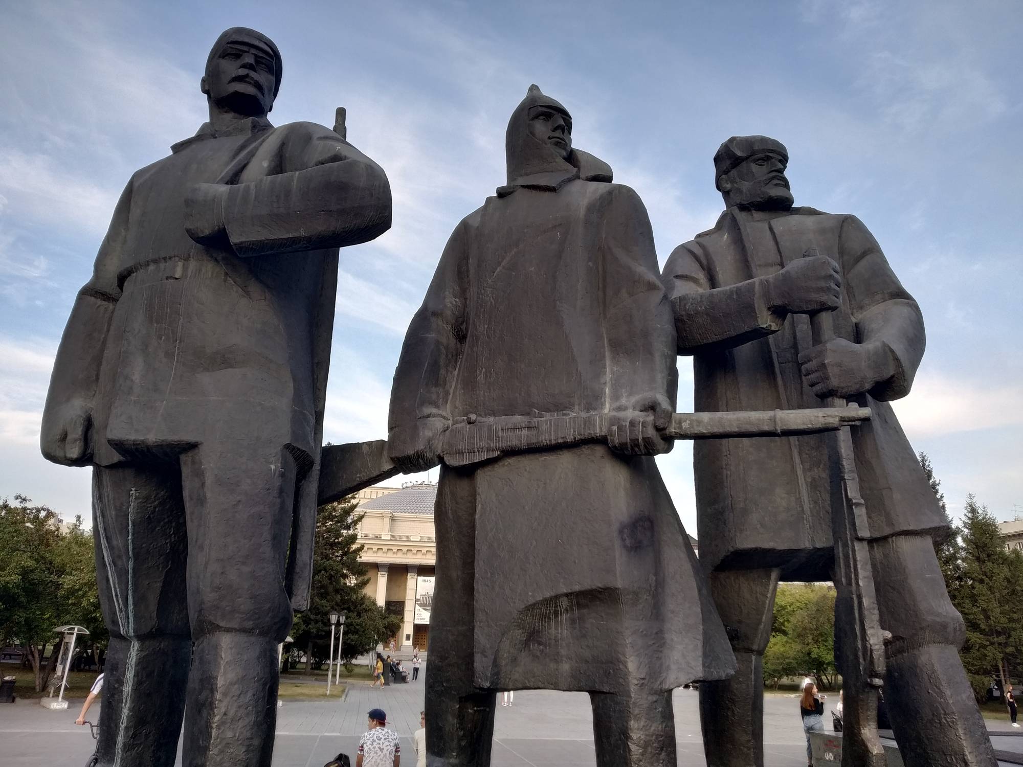 По центру Новосибирска пешком