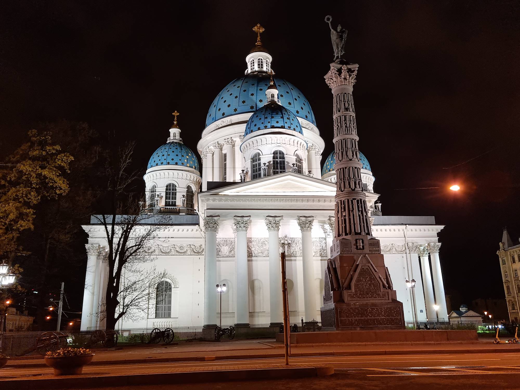 Неспящий Петербург