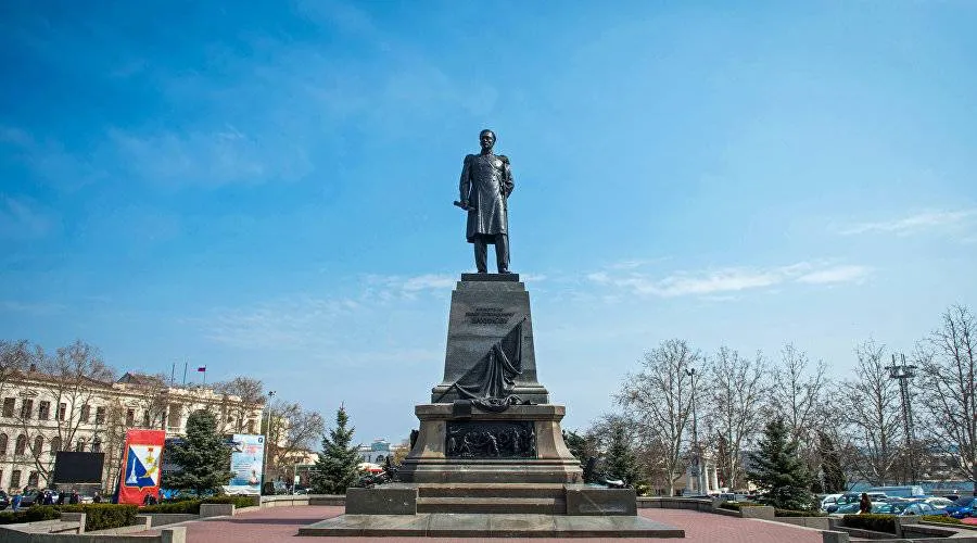 Обложка для Что посмотреть в Севастополе за один день