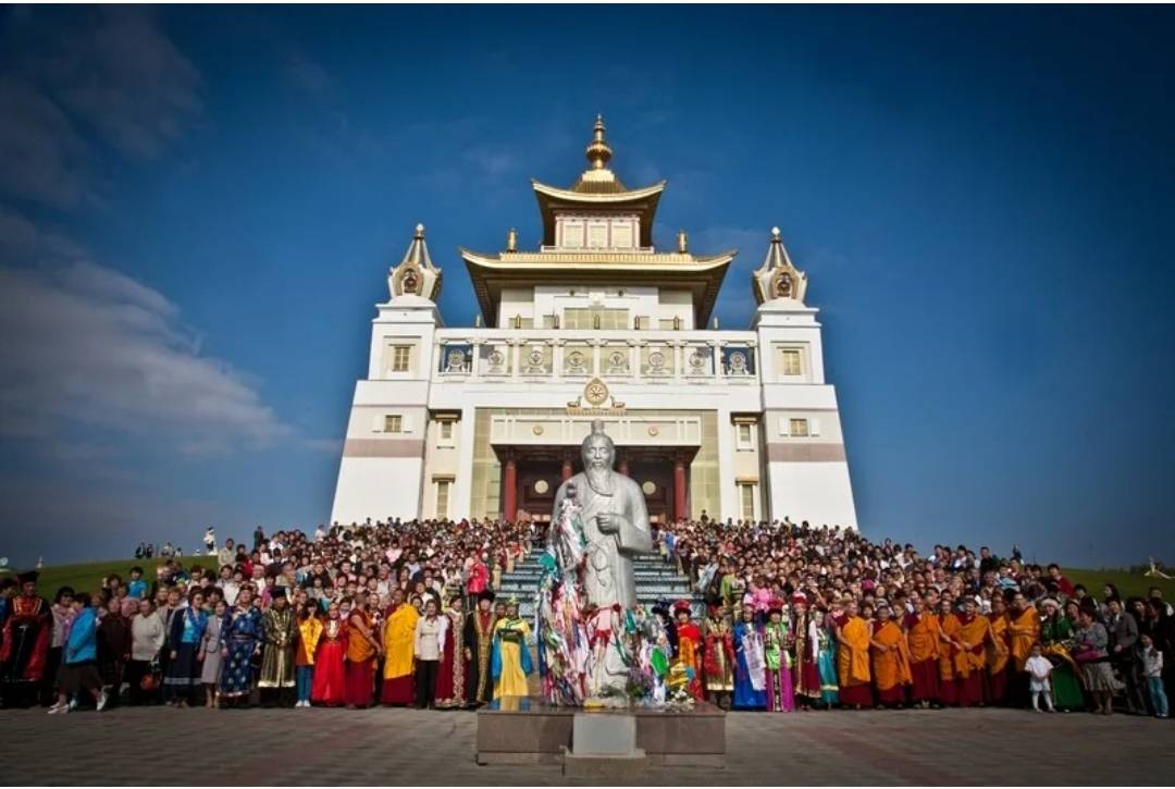 В буддийскую Калмыкию