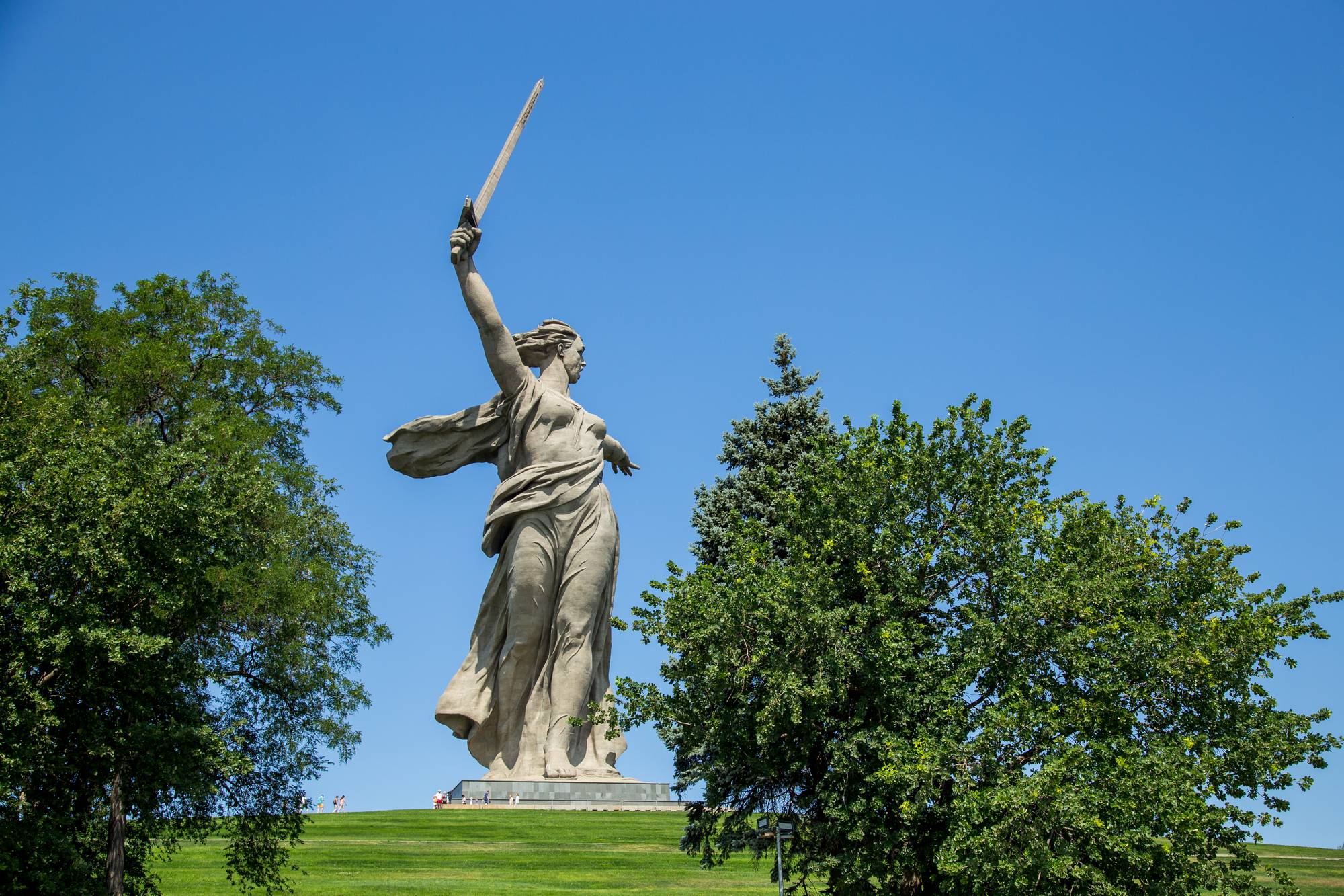 Сборная экскурсия по Мамаеву кургану