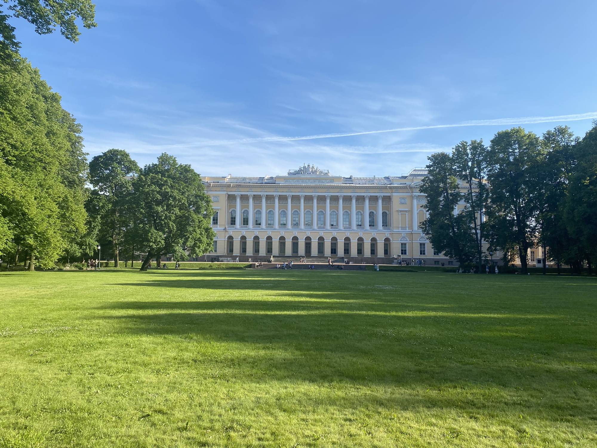 Пешеходная экскурсия по центру города. Русский музей