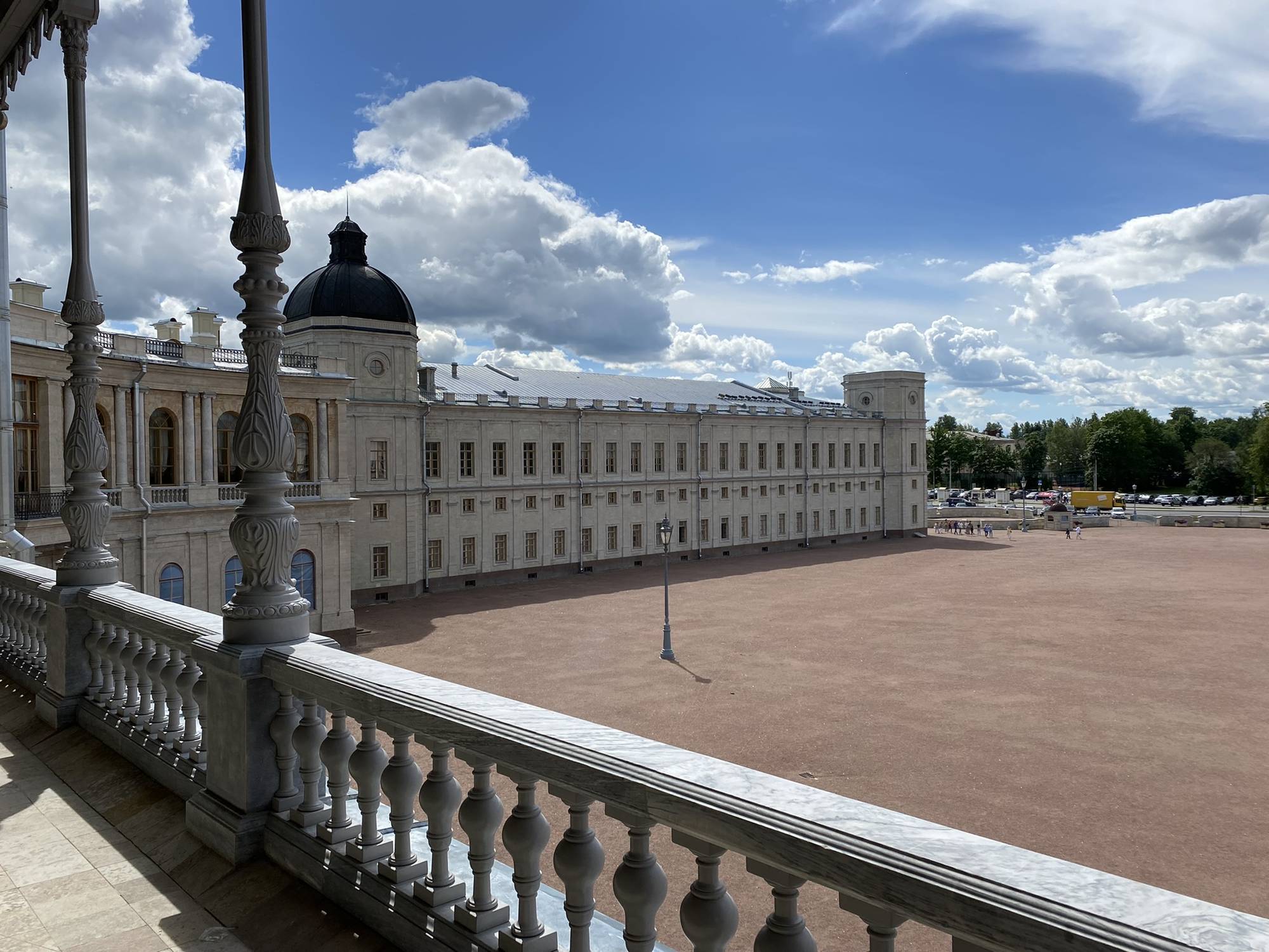 Экскурсия в Гатчину с посещением дворца и мастер-классом на сыроварне