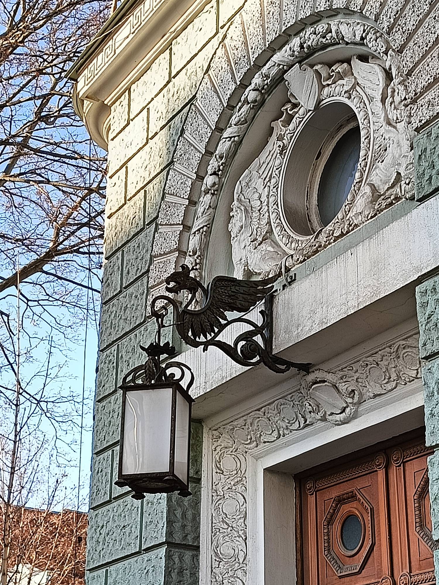 Где живут писатели