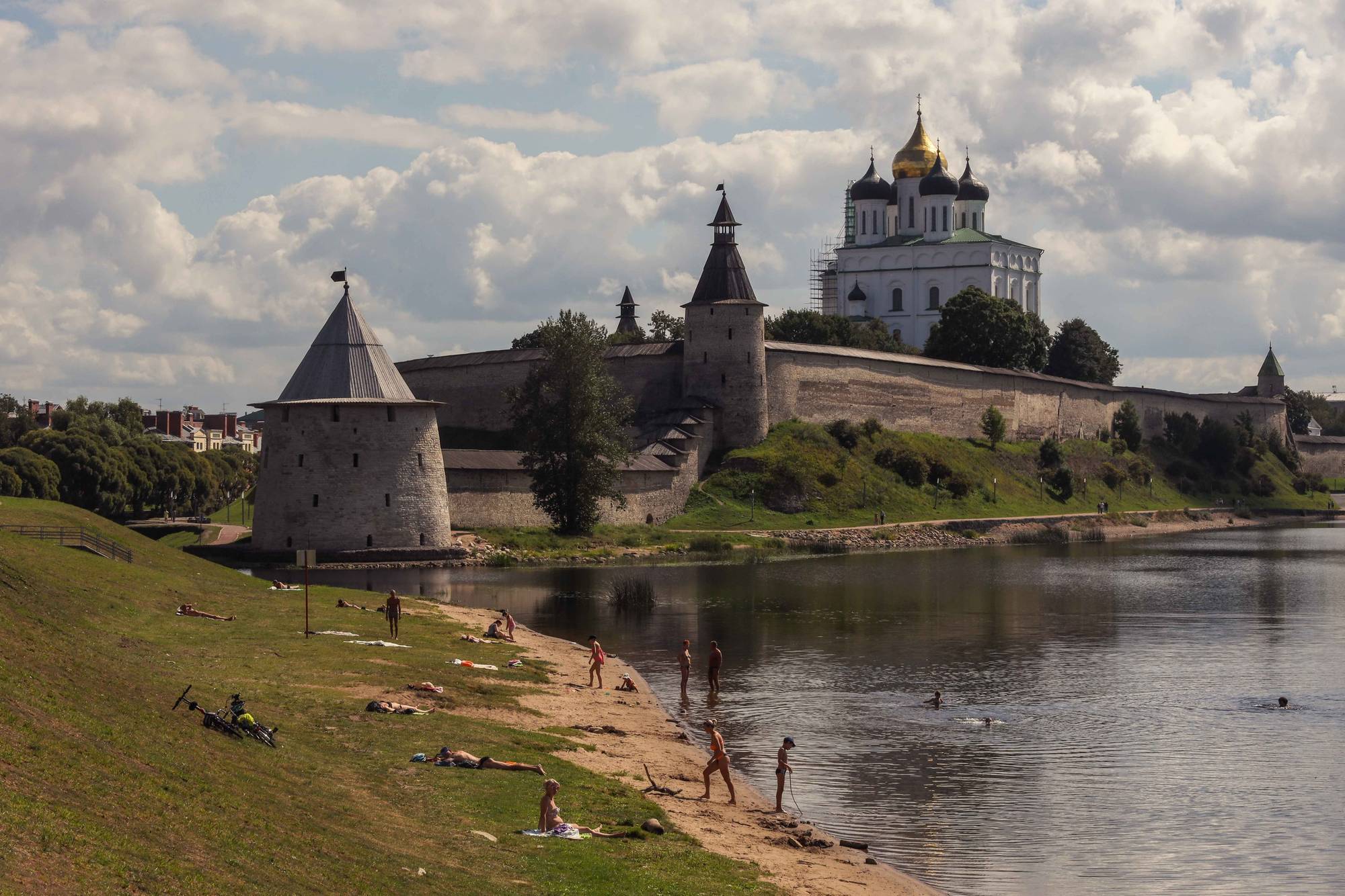 Обзорная экскурсия по Пскову на автобусе и пешком