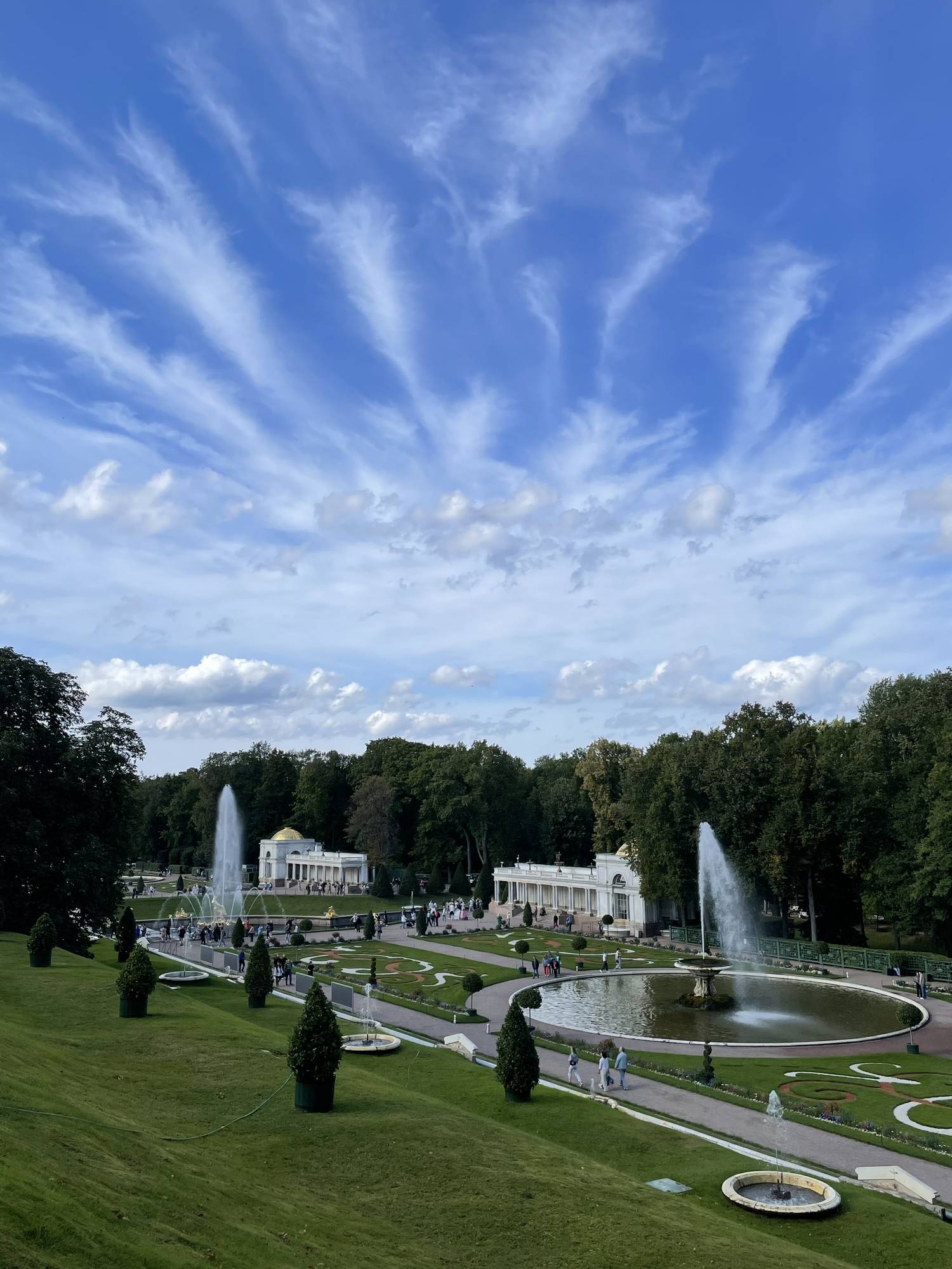 Великолепные фонтаны Петергофа