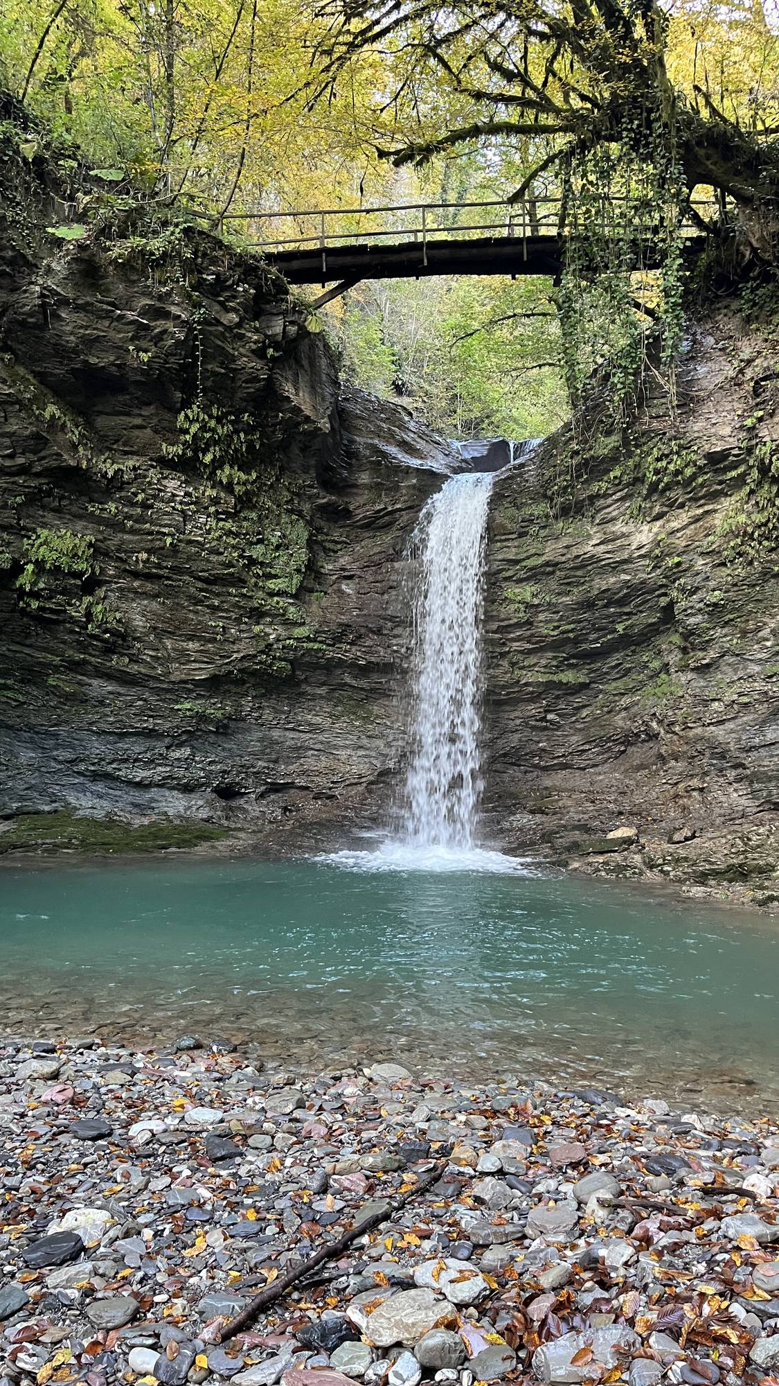 Пеший маршрут к Ажекским водопадам и древностям Сочи